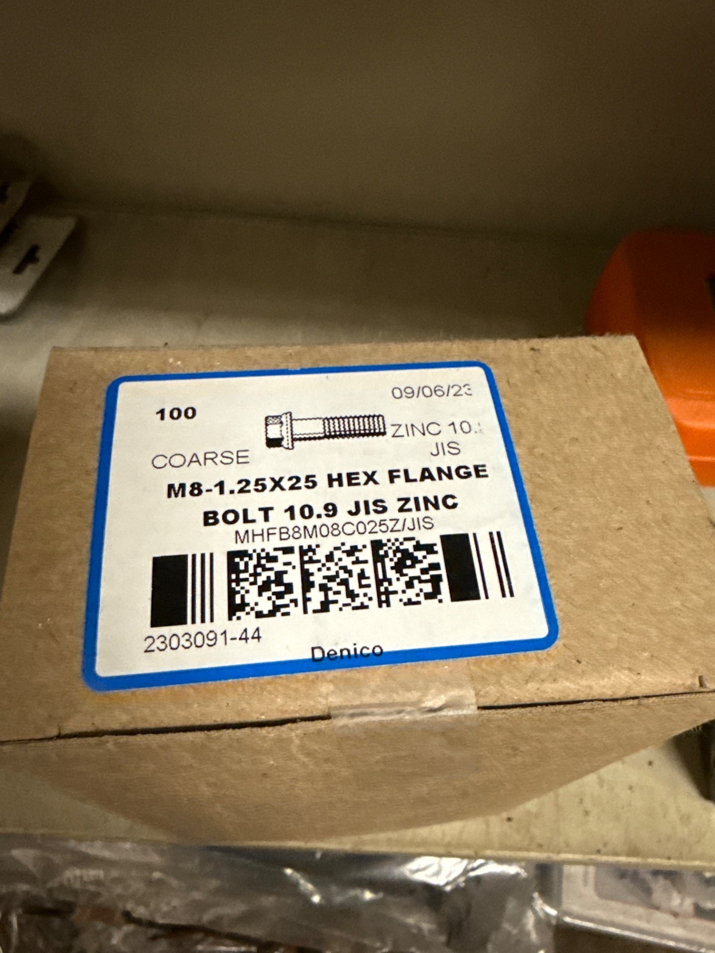 M8-1.25x25-100