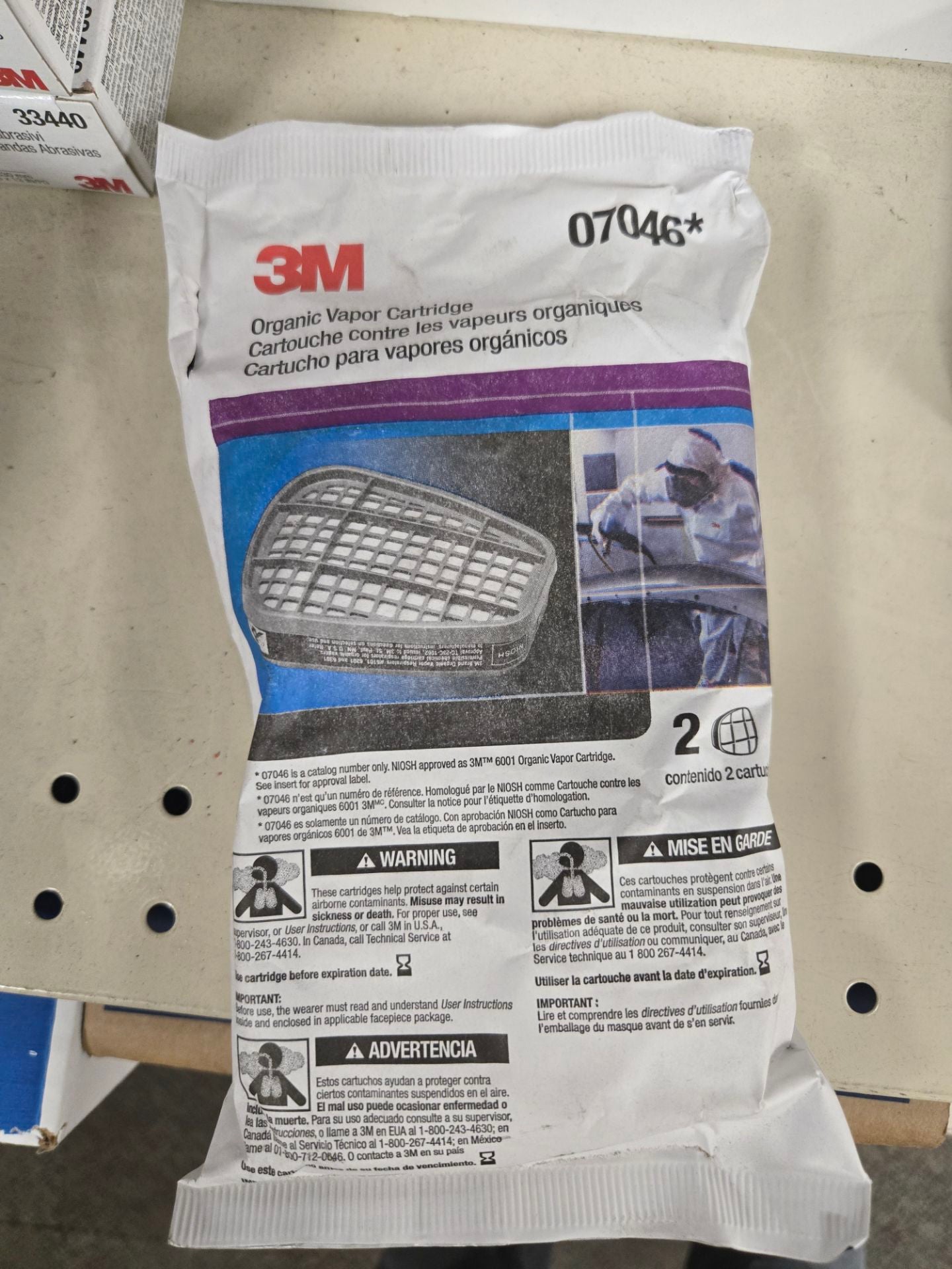 3m-7046