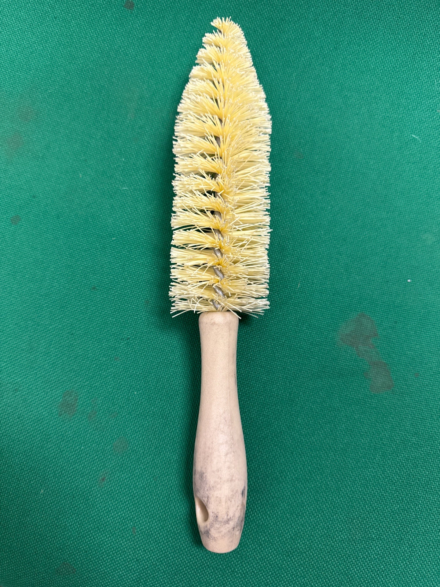 Medium Cone Tan Brush