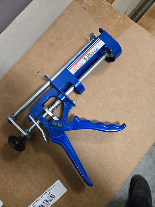 3032 caulking gun